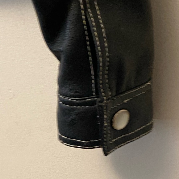 90’s Leather look a like Black w/White Stitching and Pearl Snap Buttons Sz M - Picture 3 of 7